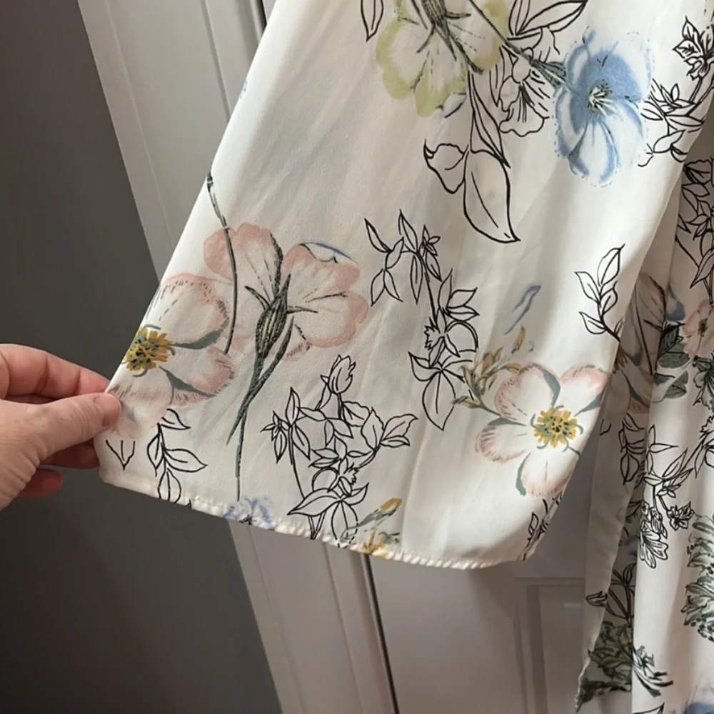 Betsy’s Boutique Floral Print Women's Kimono - Picture 7 of 8